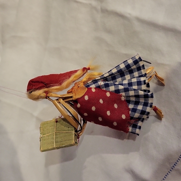 Vintage Corn Husk Woman With Braided Hair Gingham Dress Polka Dot Apron - Picture 2 of 8